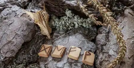 Talismanes Rúnicos