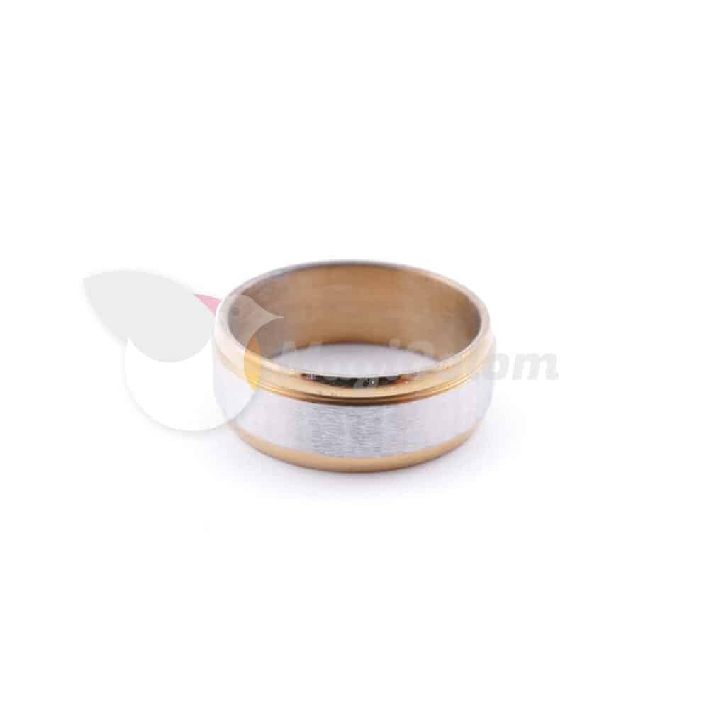 Anillo con Borde Dorado
