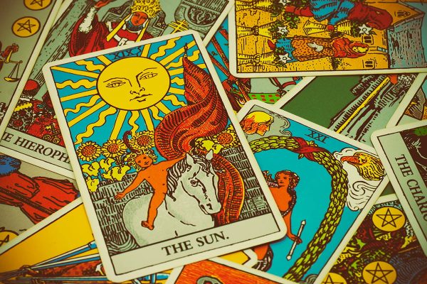 Tarot Rider Waite: Orígenes y Significado de las Cartas - MagiColom